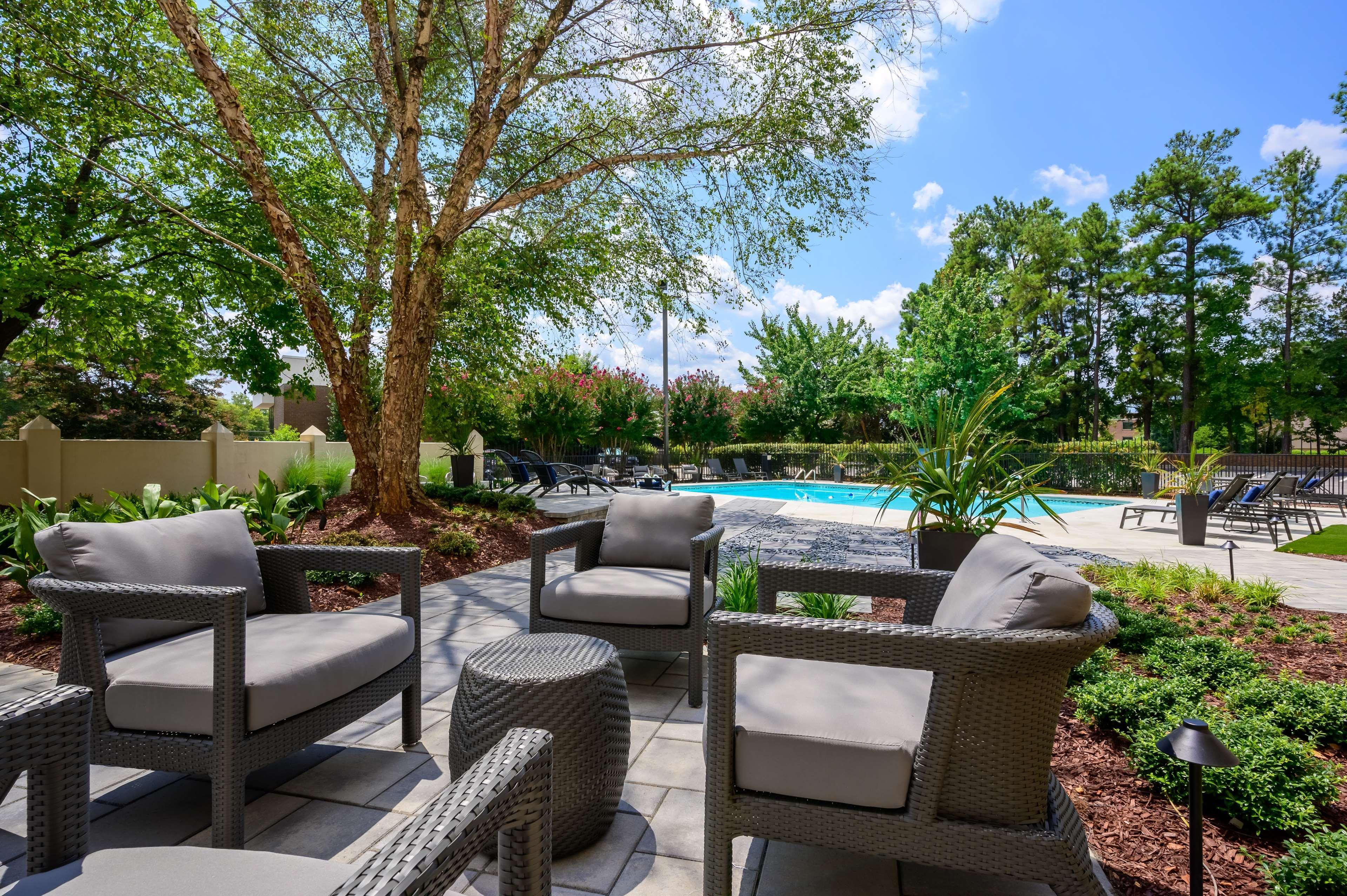 Doubletree By Hilton Raleigh Midtown, Nc Hotel Exterior photo