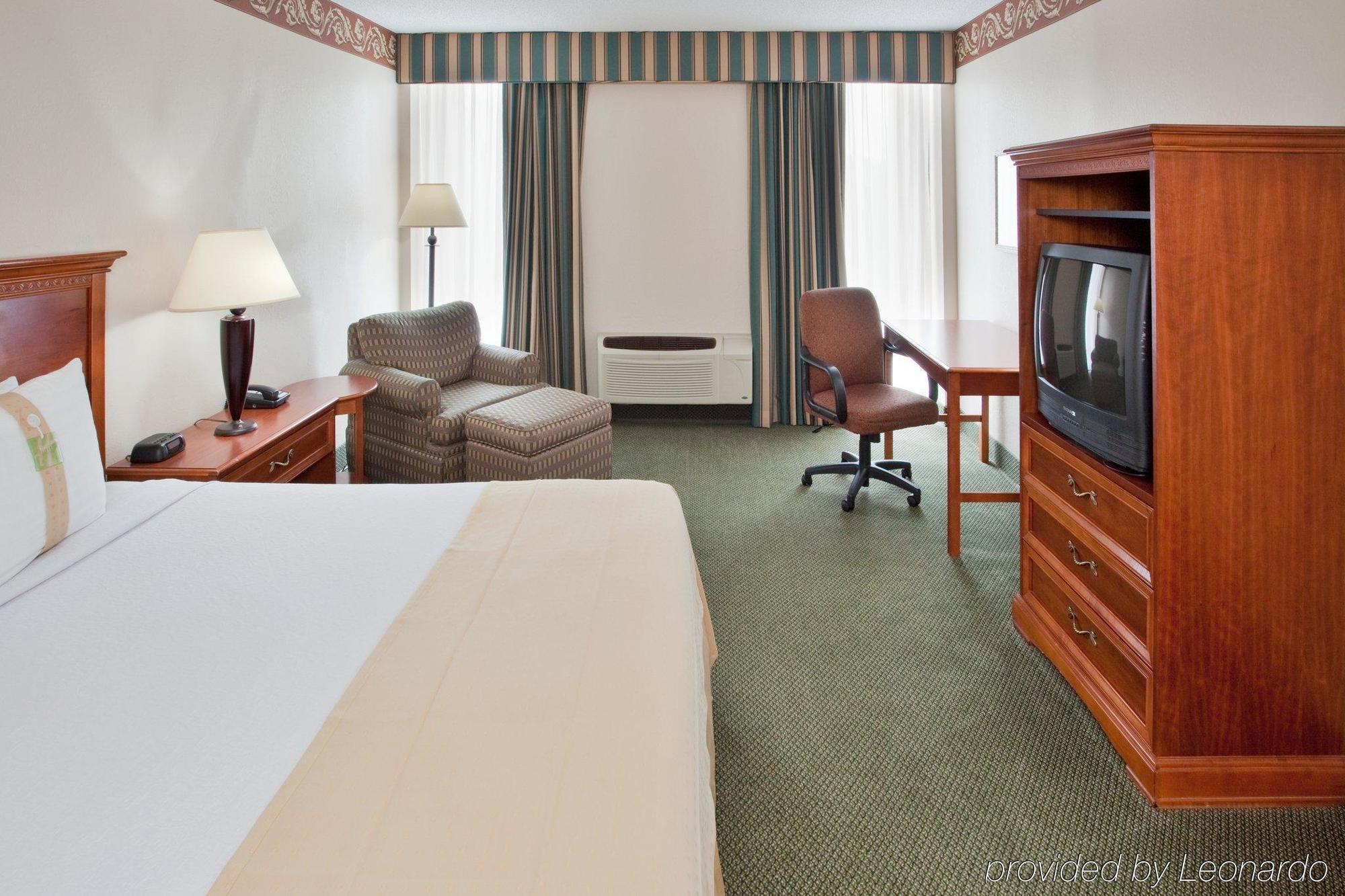 Doubletree By Hilton Raleigh Midtown, Nc Hotel Exterior photo